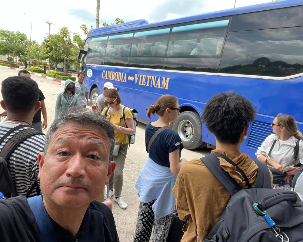 Bus from Ho Chi Minh to Ba Vet border