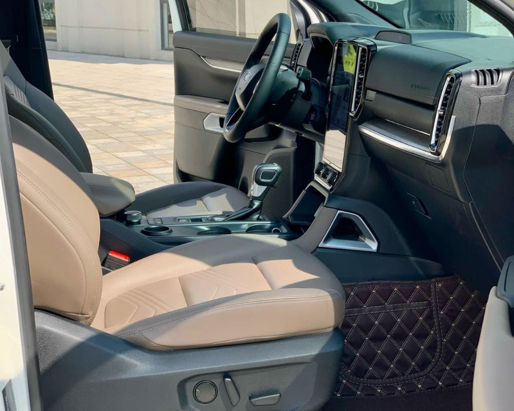 Interior of Ford Everest SUV