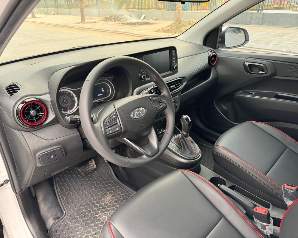 Interior of Sedan Hyundai Grand i10 4 seat