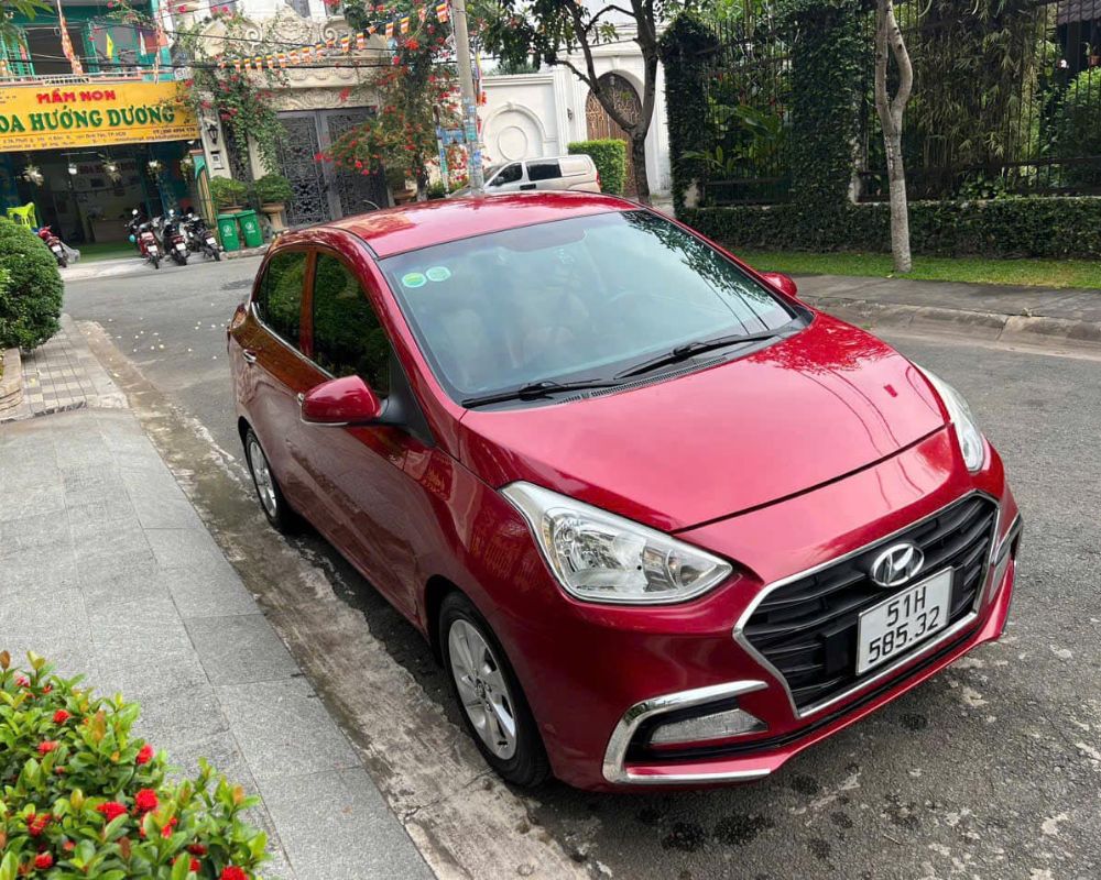 Sedan Hyundai Grand i10 4 seat