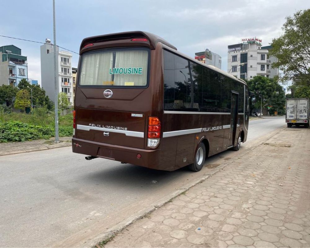 Take the bus from Ho Chi Minh to Long Hai