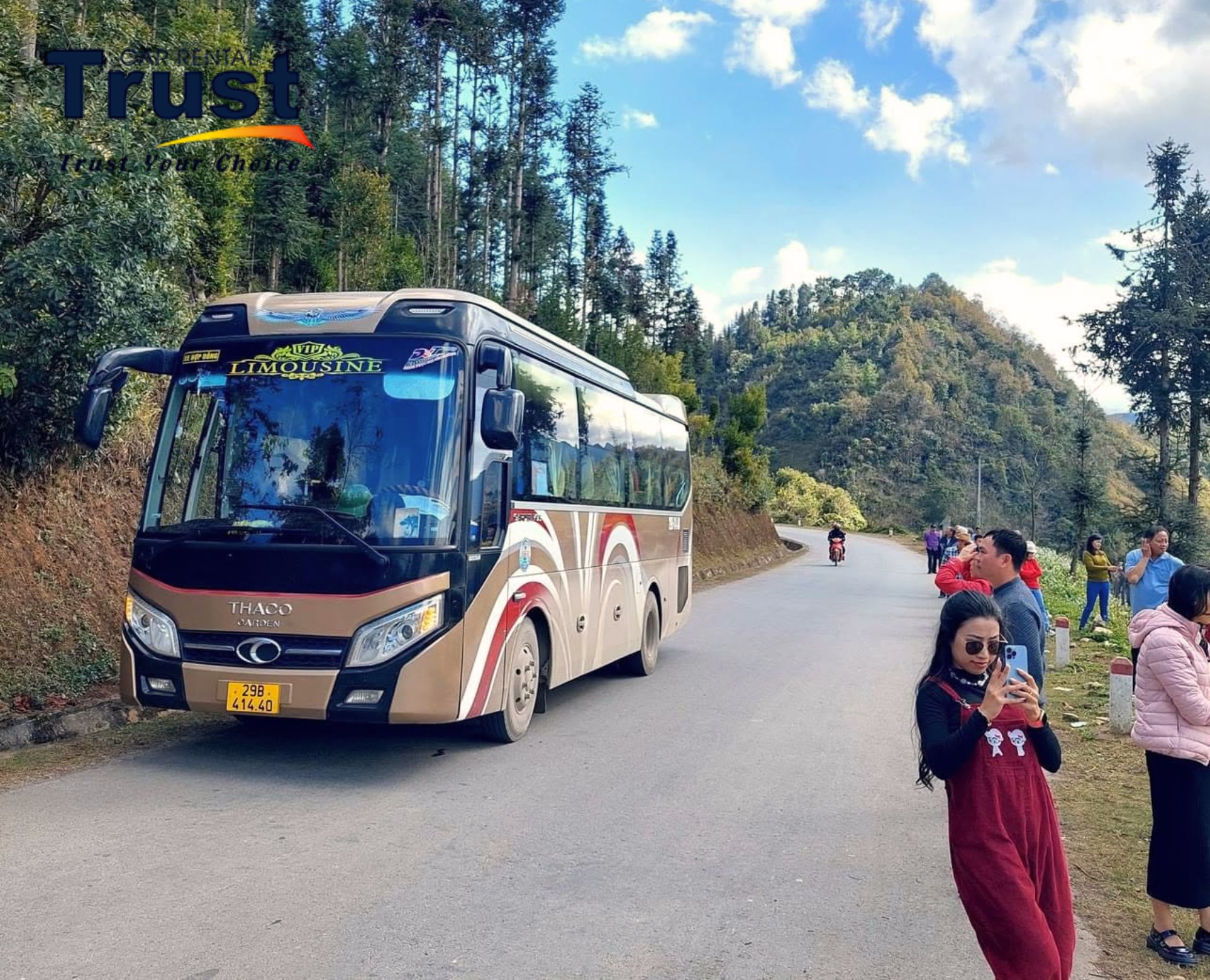 Travelers enjoying the mountain journey while getting to Tam Dao from Hanoi by bus