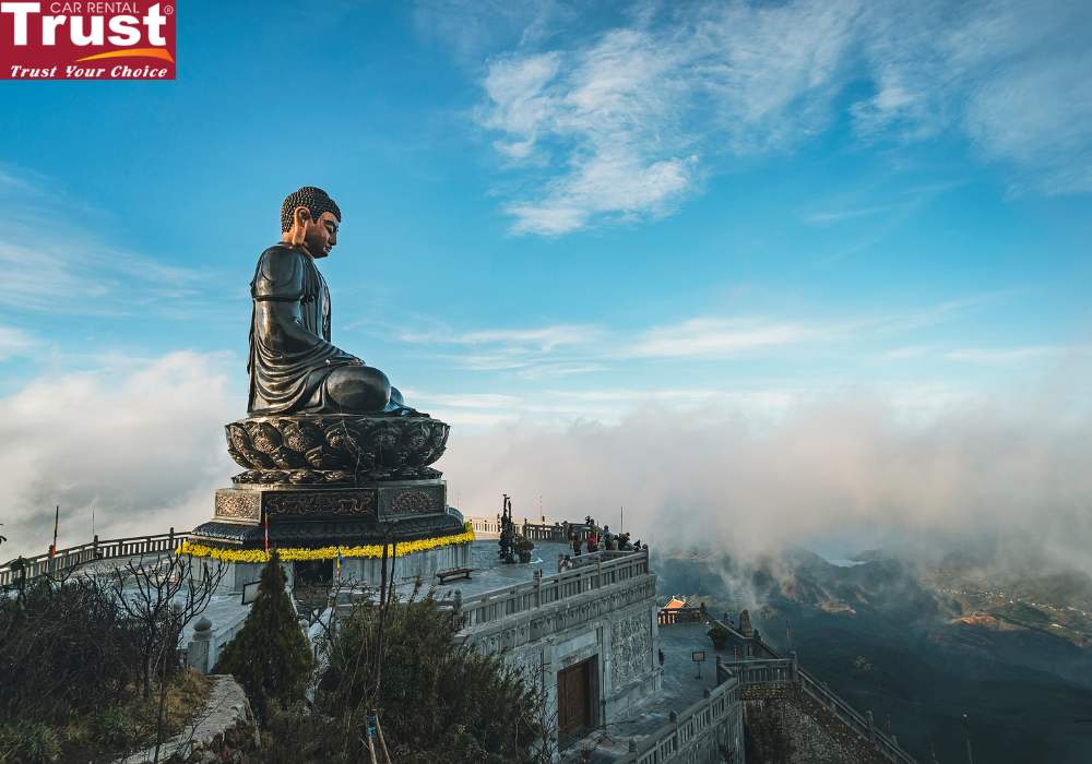buddha statue top in Sapa